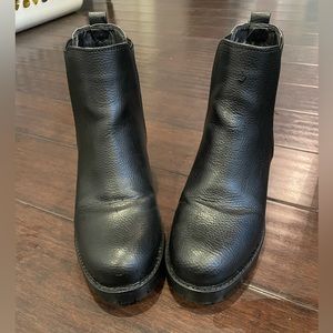 Heeled Chelsea Boots